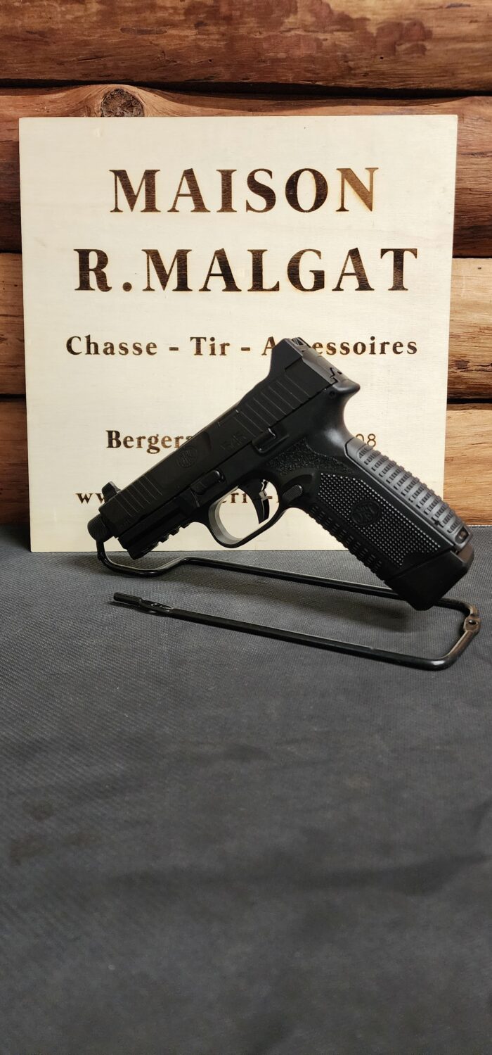 FN Herstal 545 Black Tactical cal. 45 acp