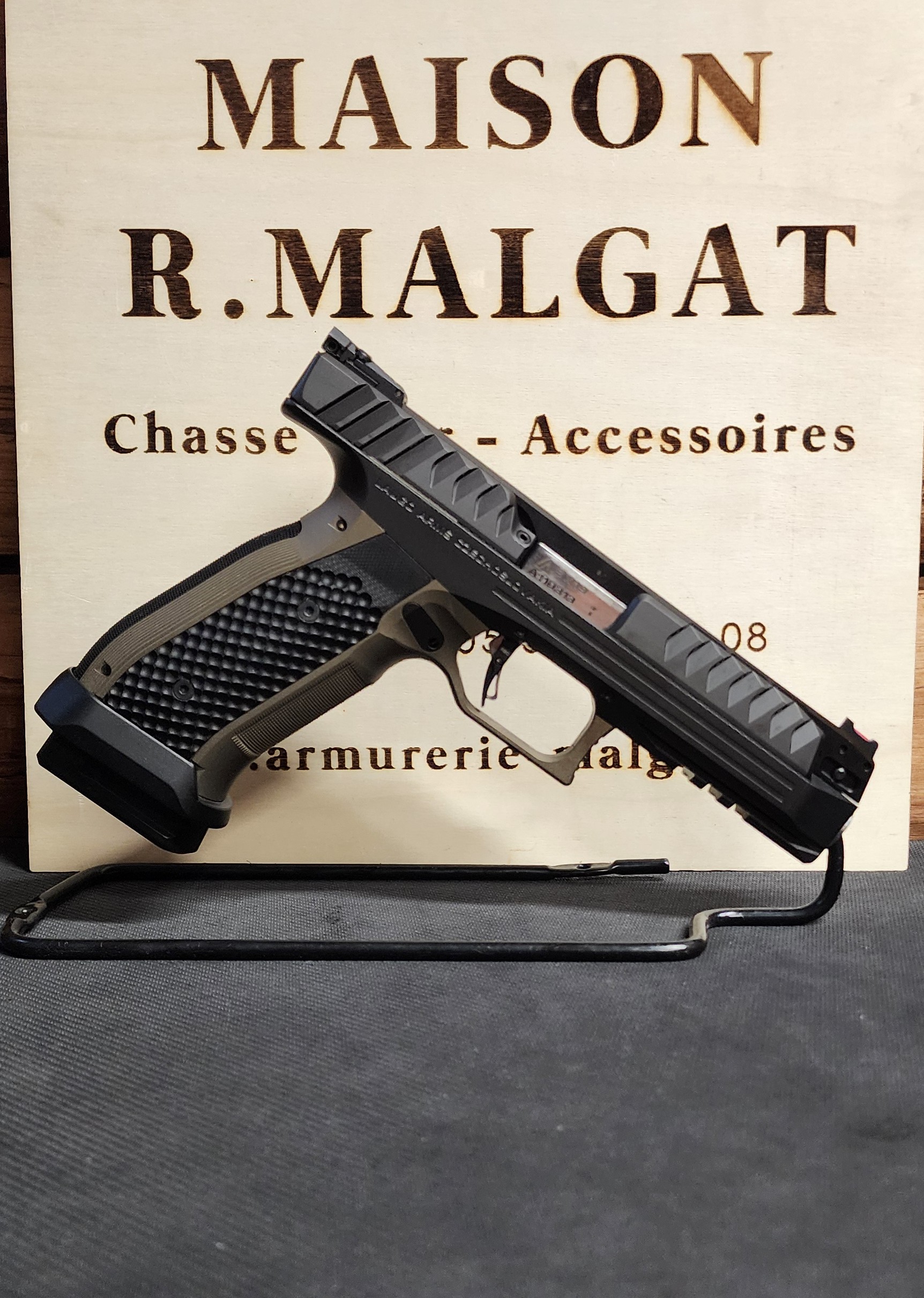 Armurerie Malgat Armes A Bergerac 20250829 161327 1